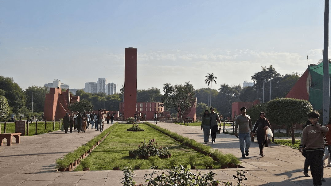 Jantar Mantar Delhi Guide - Photos, History, and More