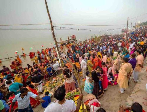 Chhath Puja 2025 Guide: Rivers, Rituals, Sunrise & More